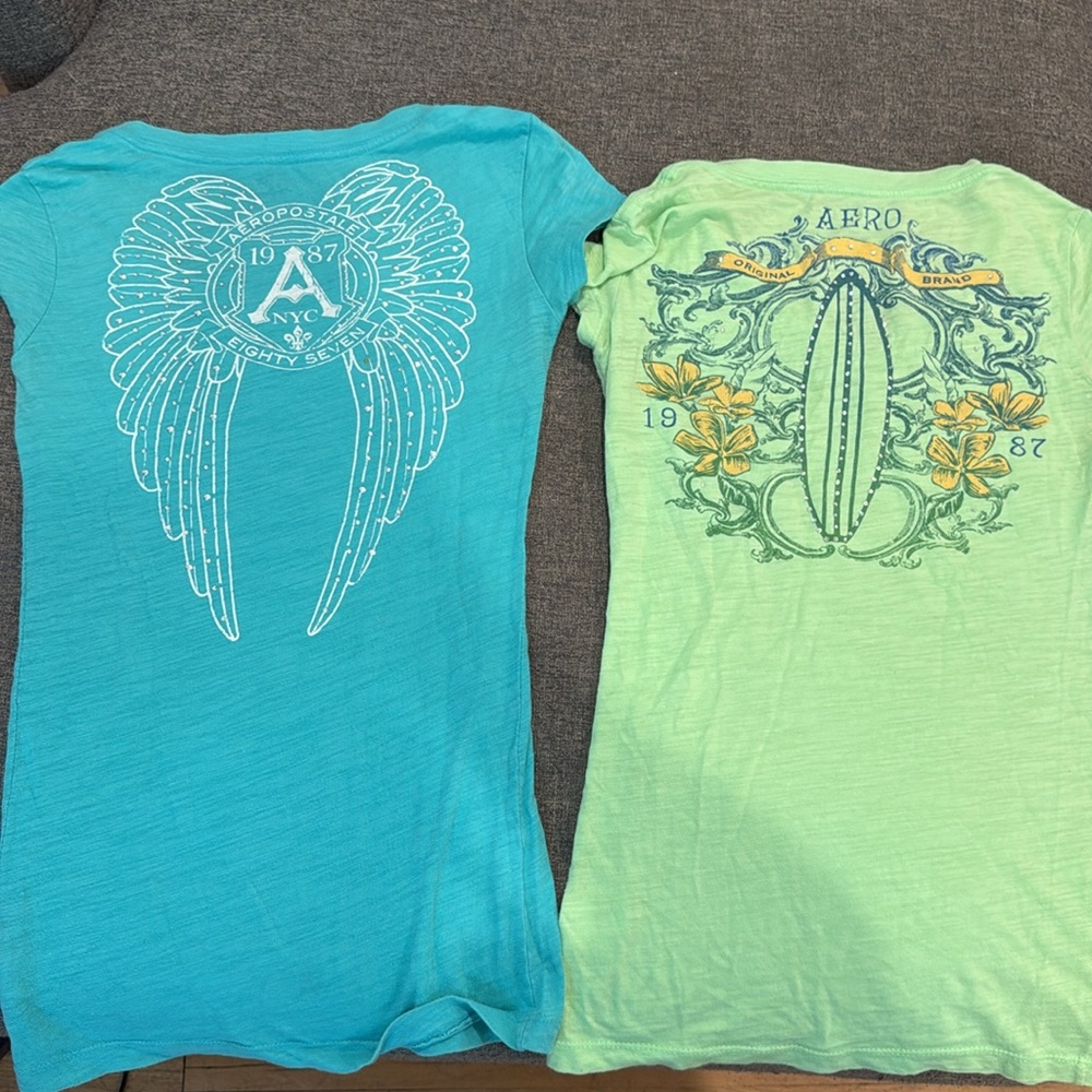 2009 vintage bejeweled angel wing Aeropostale XS v neck -t-shirt